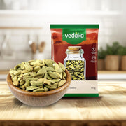 Amazon Brand - Vedaka Cardamom (Elaichi) Whole, 50 g, Small