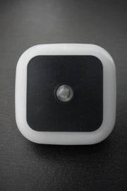 HOARD 0.5W Led Plug in Smart Night Lamp with Automatic Sensor Smart Led Night Lamp